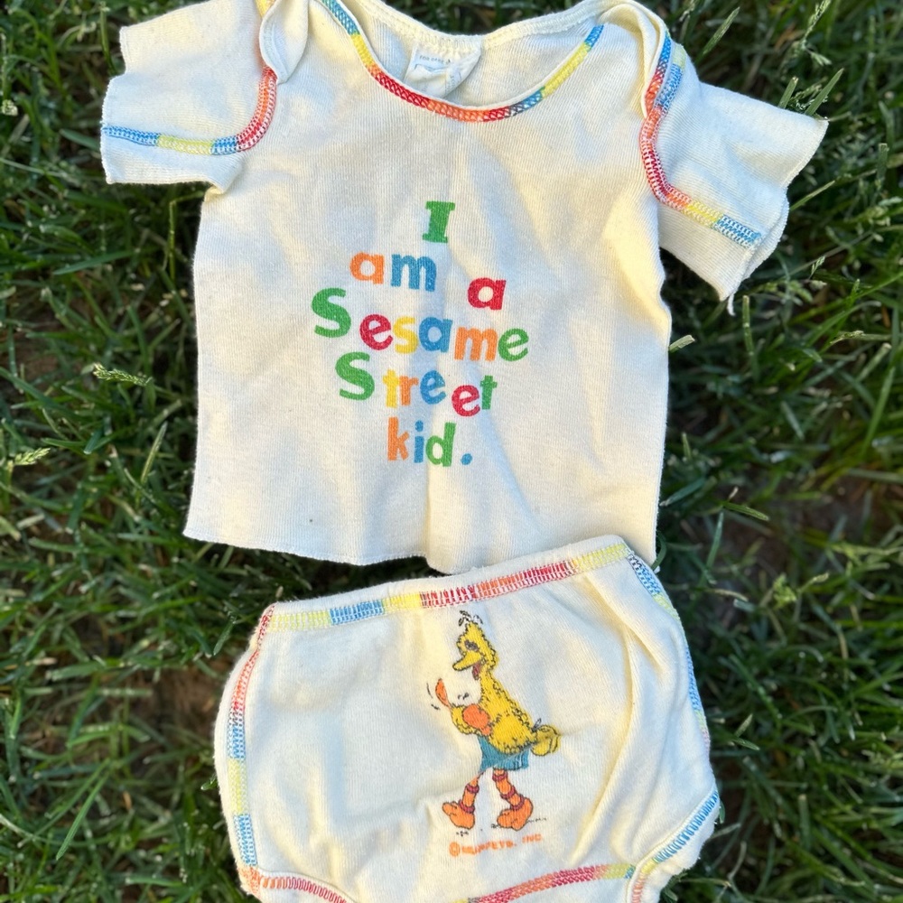 Vintage 1970s toddle time Sesame Street set